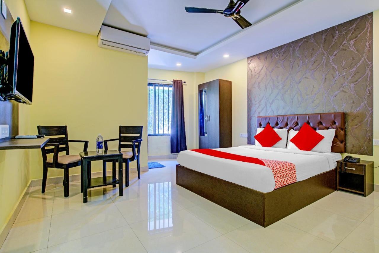 Oyo Flagship 77876 Amigo Suites Kochi Dış mekan fotoğraf